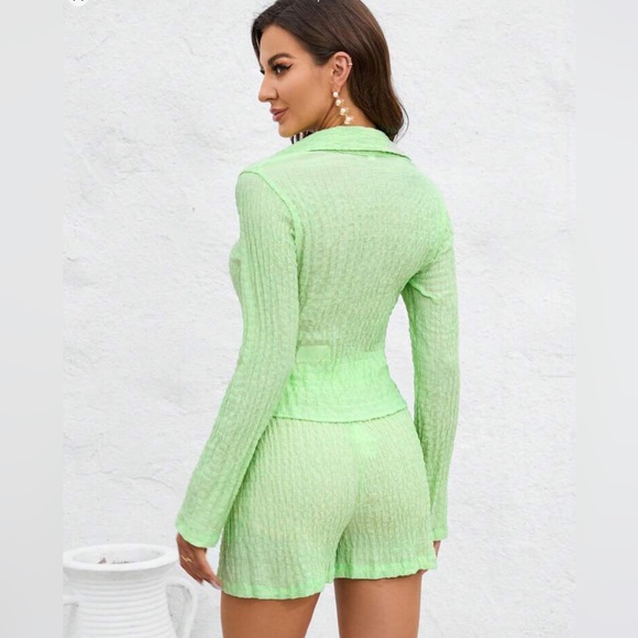 Lime green Set with shorts and long sleeve top - Picture 2 of 3
